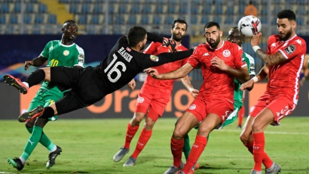 Senegal vs Tunisia (1-0) at AFCON 2019 Semi-finals, Full Highlights & Goals - Dylan Bronn own goal, penalty misses but Senegal hit Tunisia to qualify for first AFCON final in 17 years [Video]
